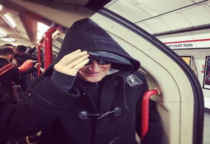 Rod Stewart Girang Naik Kereta Bawah Tanah